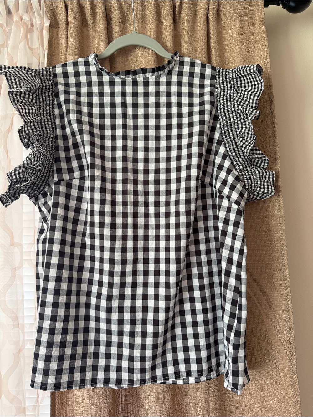 SHEIN Black & White Gingham Button-Back Blouse